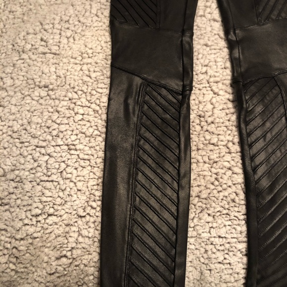 Spanx Faux Leather Moto Leggings size XS - Picture 4 of 6